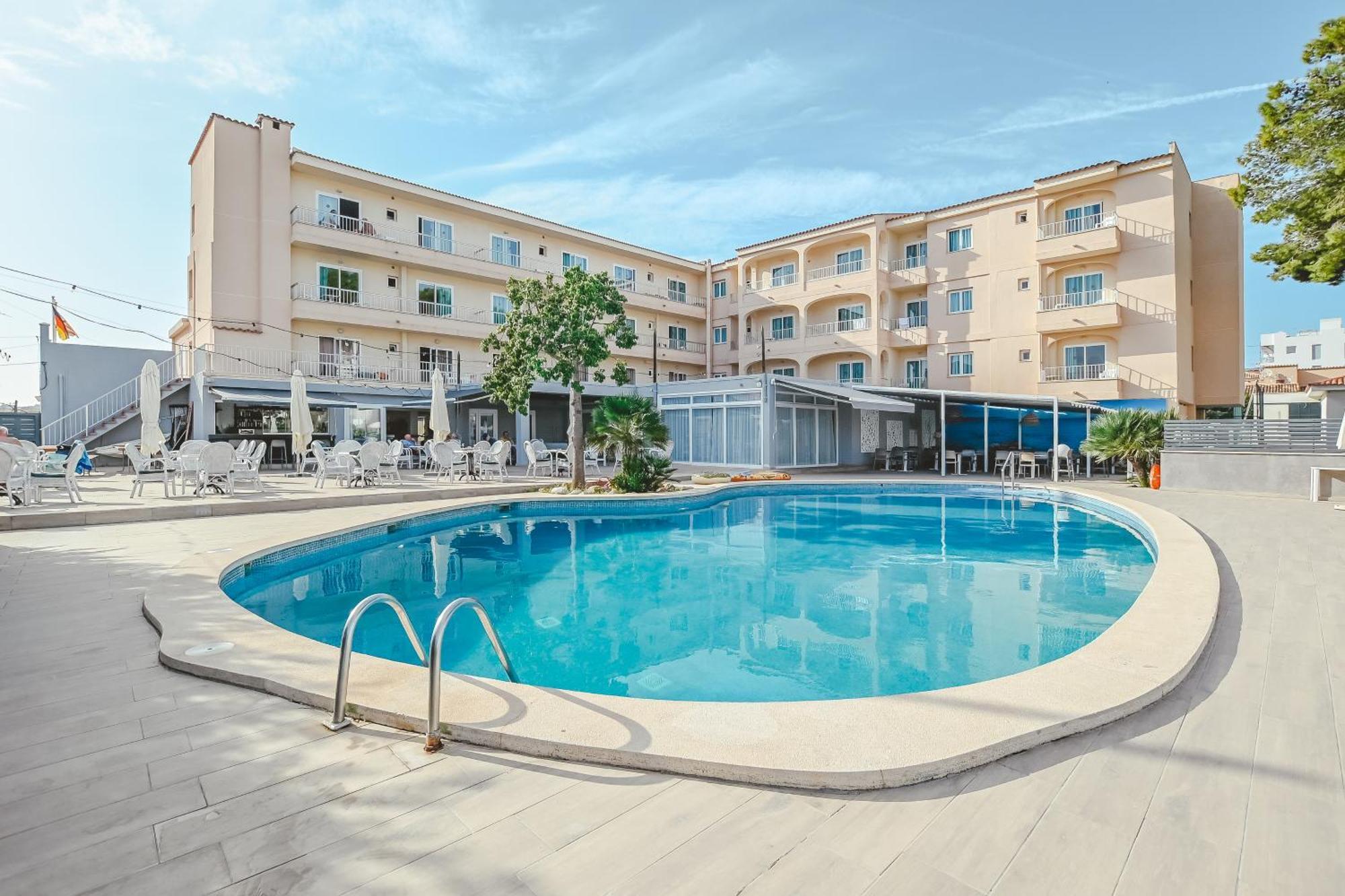 Hotel Lliteras Кала Ратхада Екстериор снимка