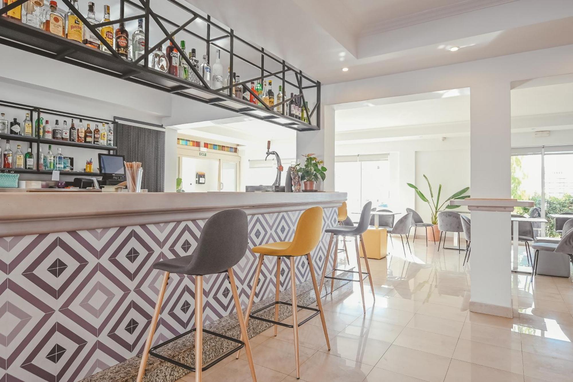 Hotel Lliteras Кала Ратхада Екстериор снимка