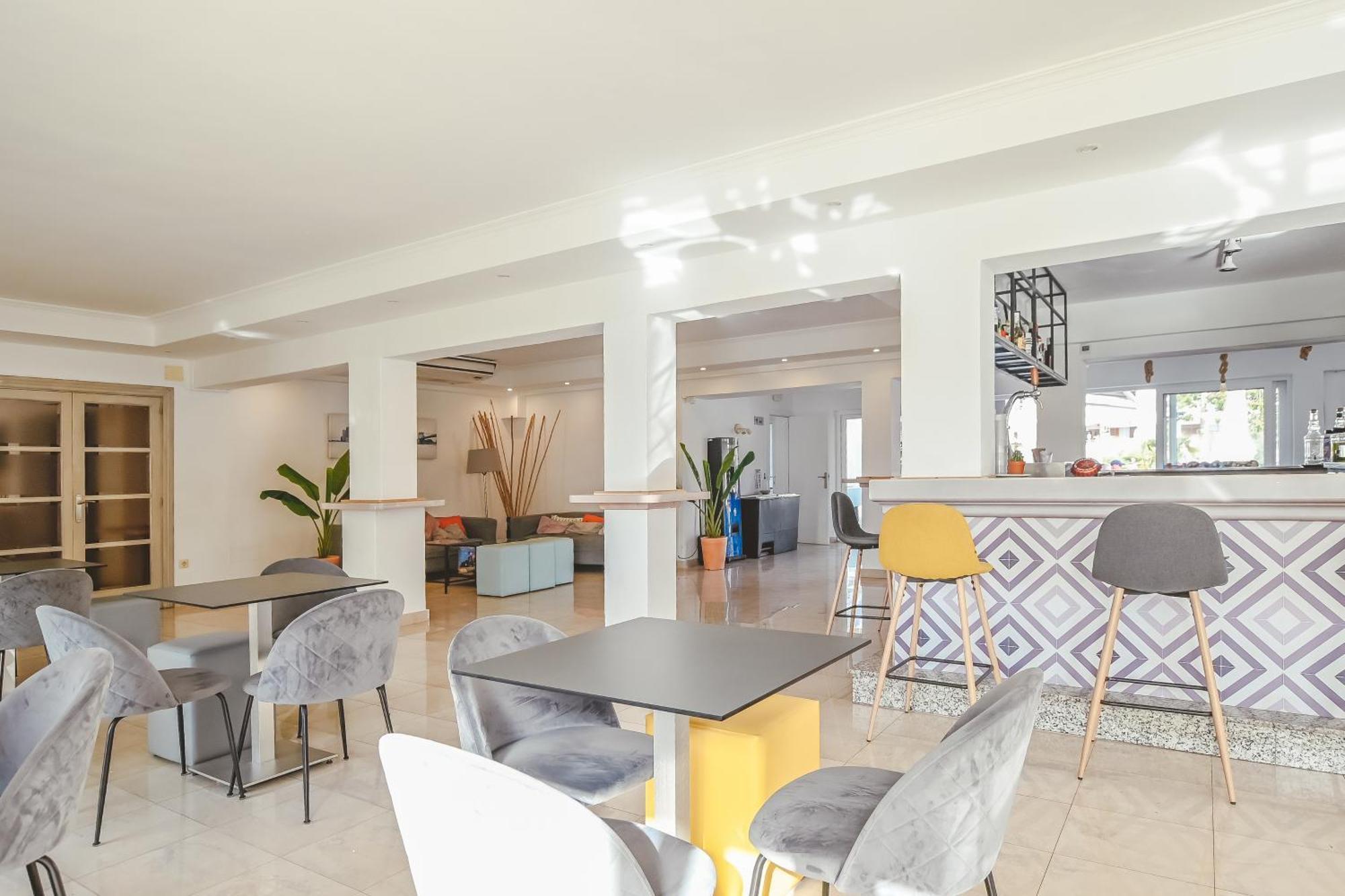 Hotel Lliteras Кала Ратхада Екстериор снимка