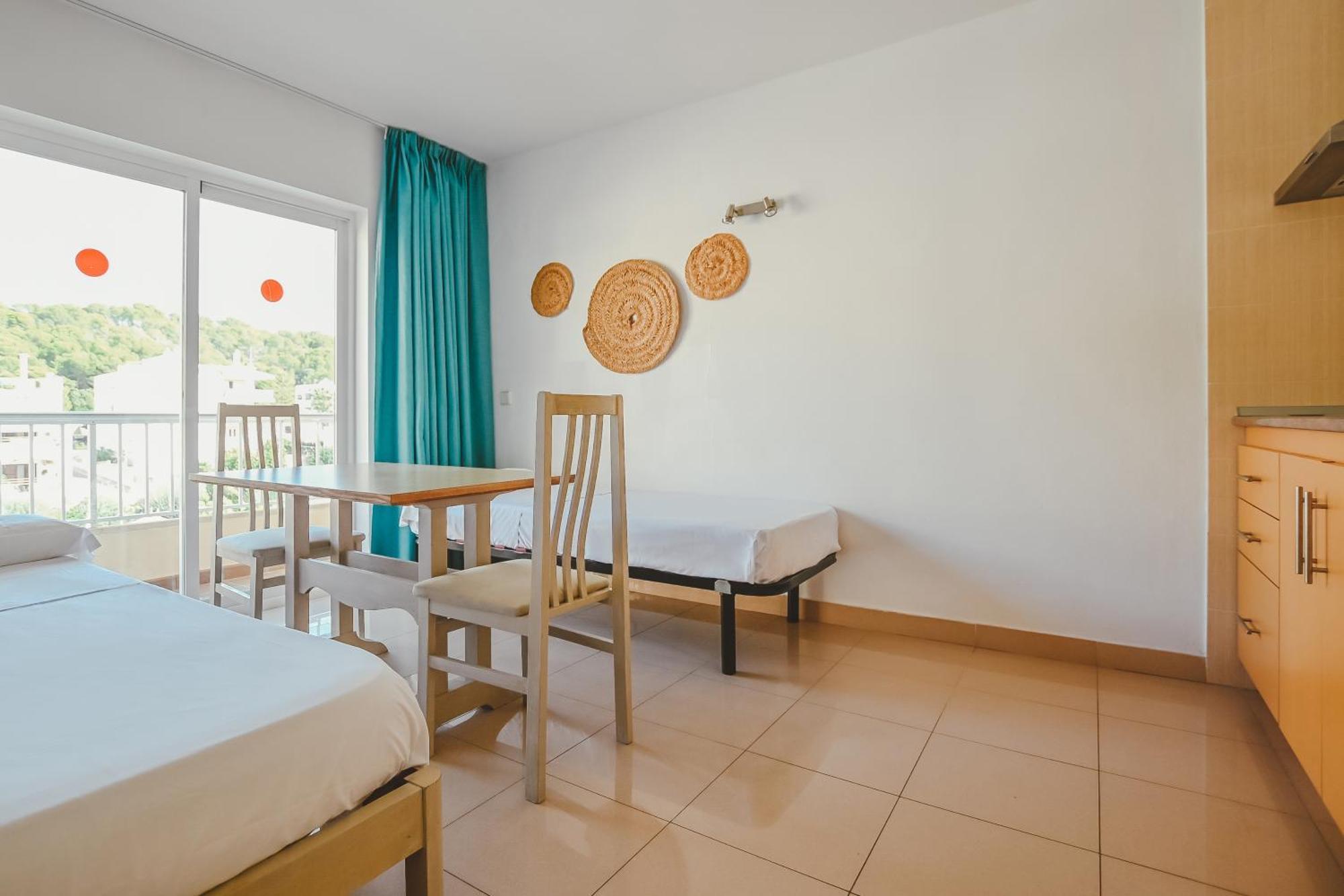 Hotel Lliteras Кала Ратхада Екстериор снимка