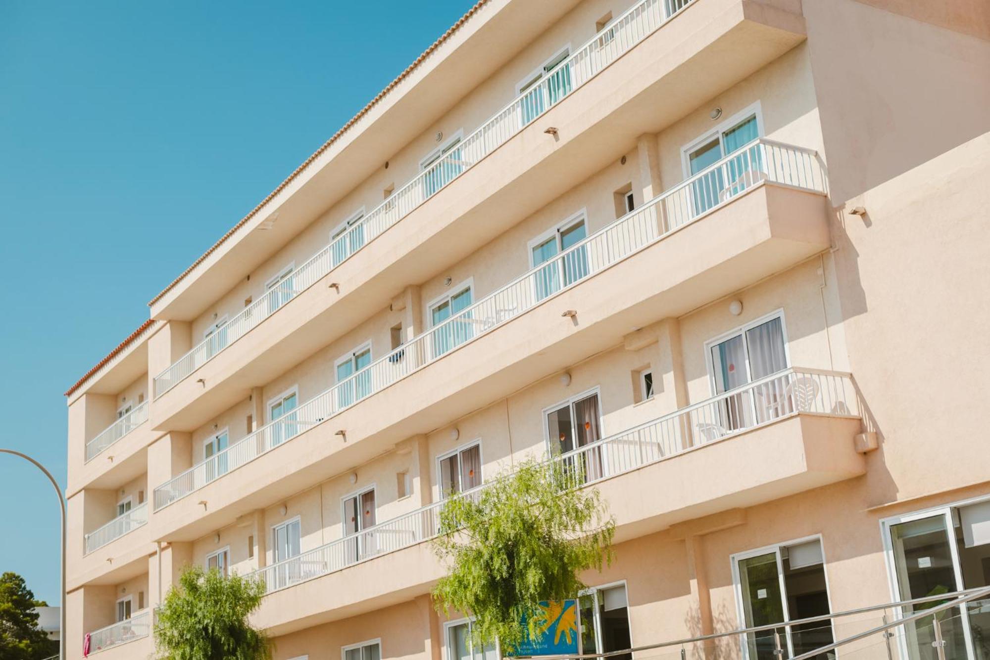 Hotel Lliteras Кала Ратхада Екстериор снимка