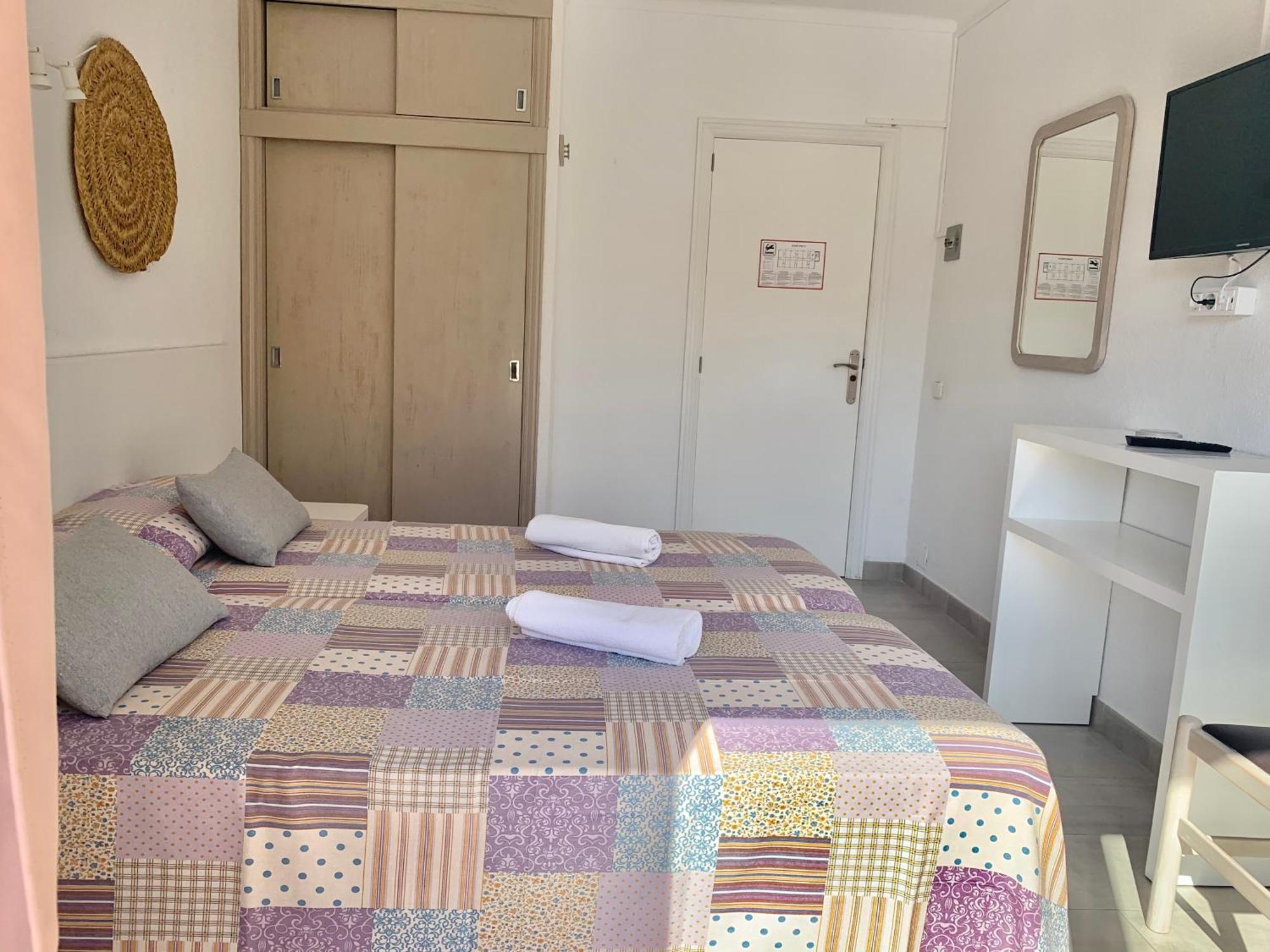 Hotel Lliteras Кала Ратхада Екстериор снимка