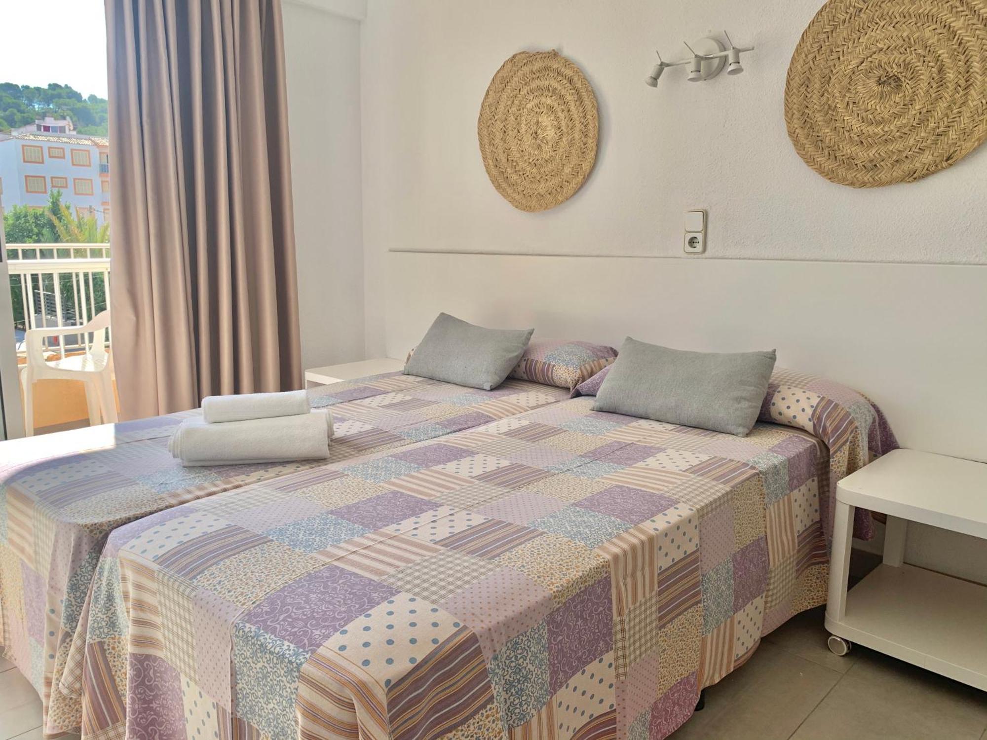 Hotel Lliteras Кала Ратхада Екстериор снимка